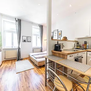 https://cozy-trendy-by-jr-city-apartments.vienna-besthotels.com