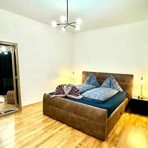 https://luxury-city-center-apartment.vienna-besthotels.com